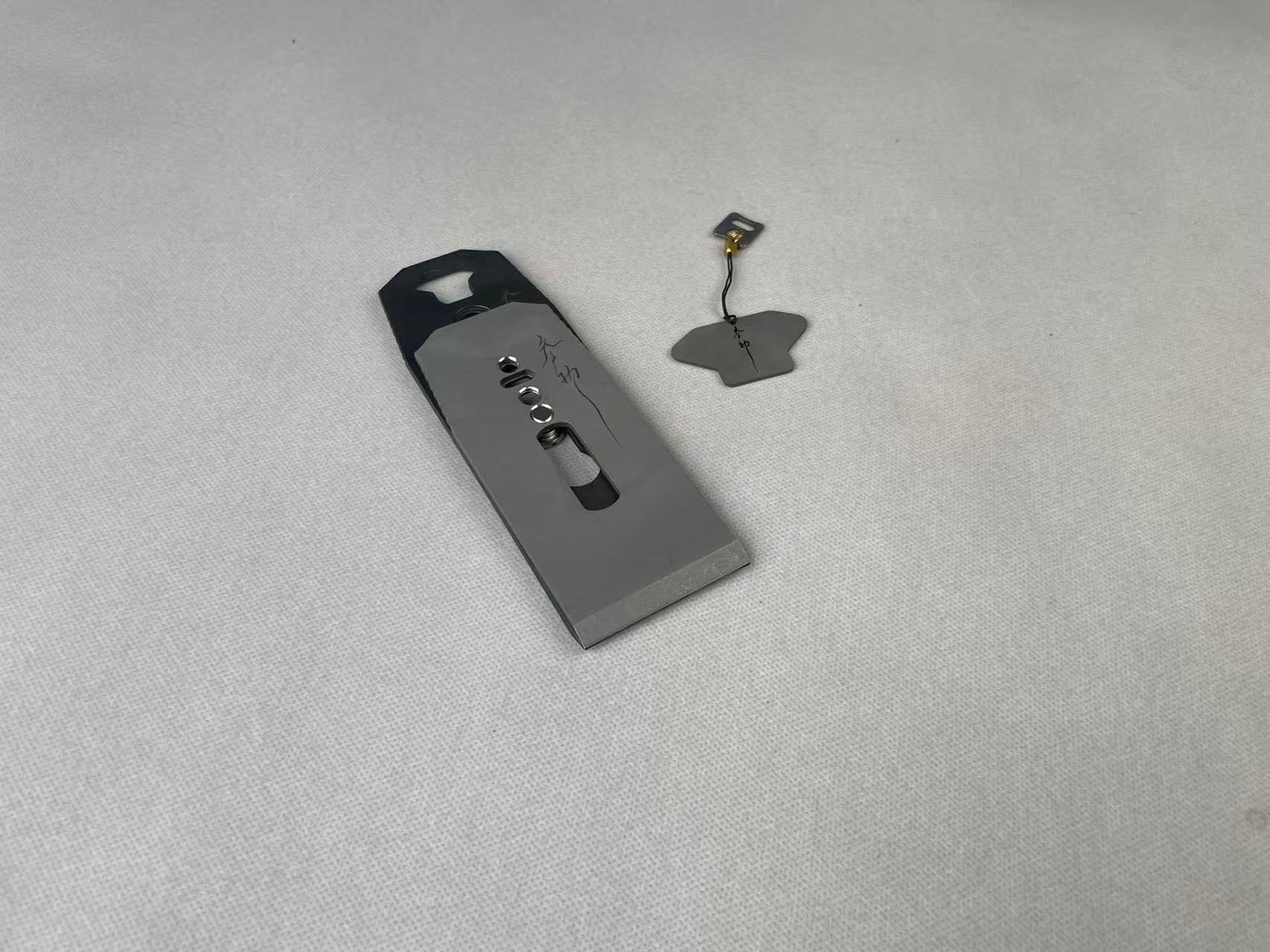 60mm Iron-based Metallic Plane Blade with Stainless Steel Chipbreaker(minor surface imperfections)