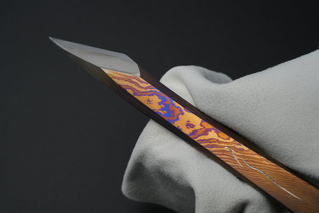 Handle detail